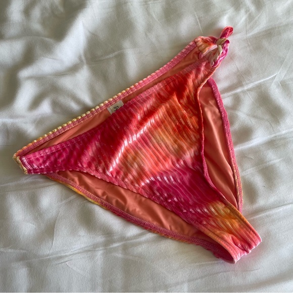 NWOT Dippin’ Daisy’s Ribbed Tie Dye Bikini Bottom - Picture 2 of 5